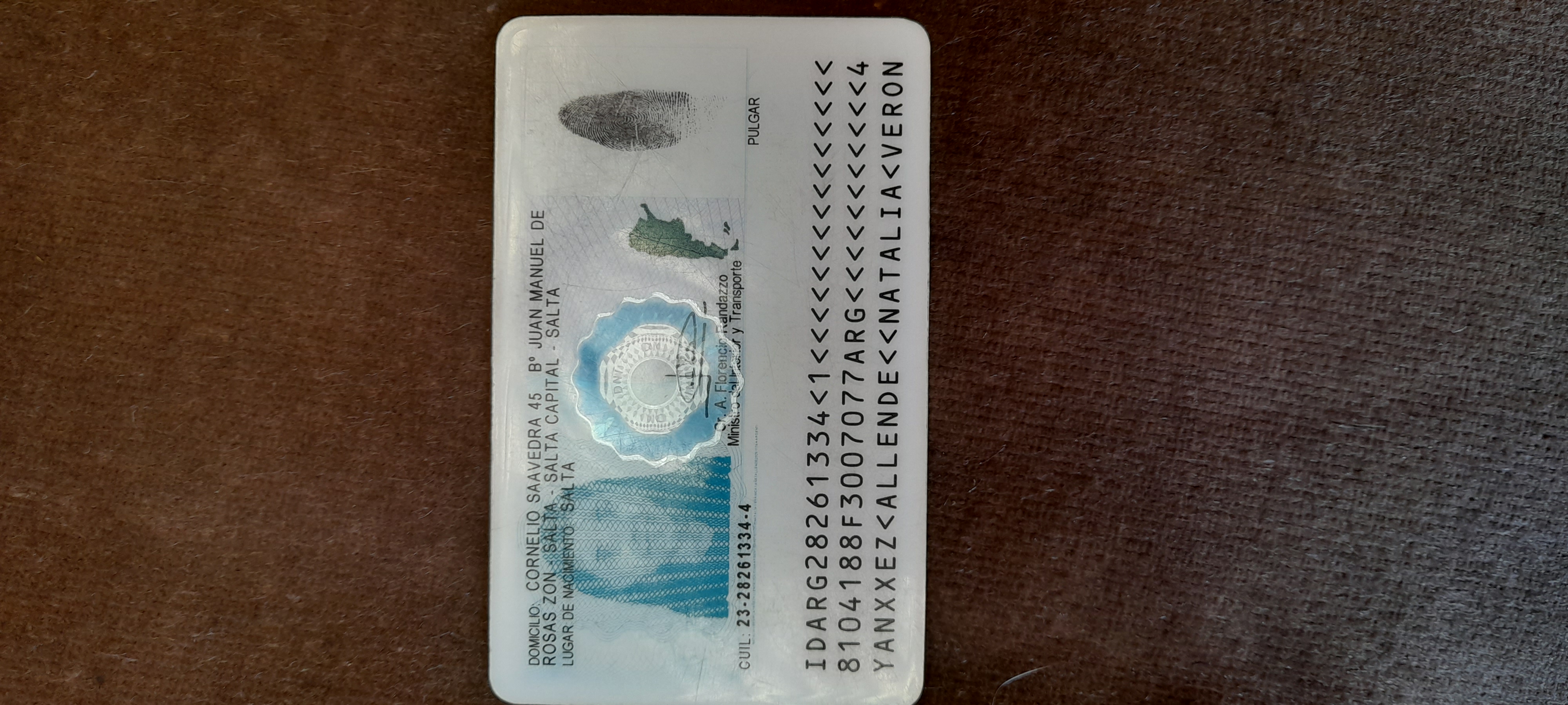 Imagen de ambas caras del último documento de identidad del solicitante o apoderado (o de todas las páginas si es DNI libreta, LC o LE)