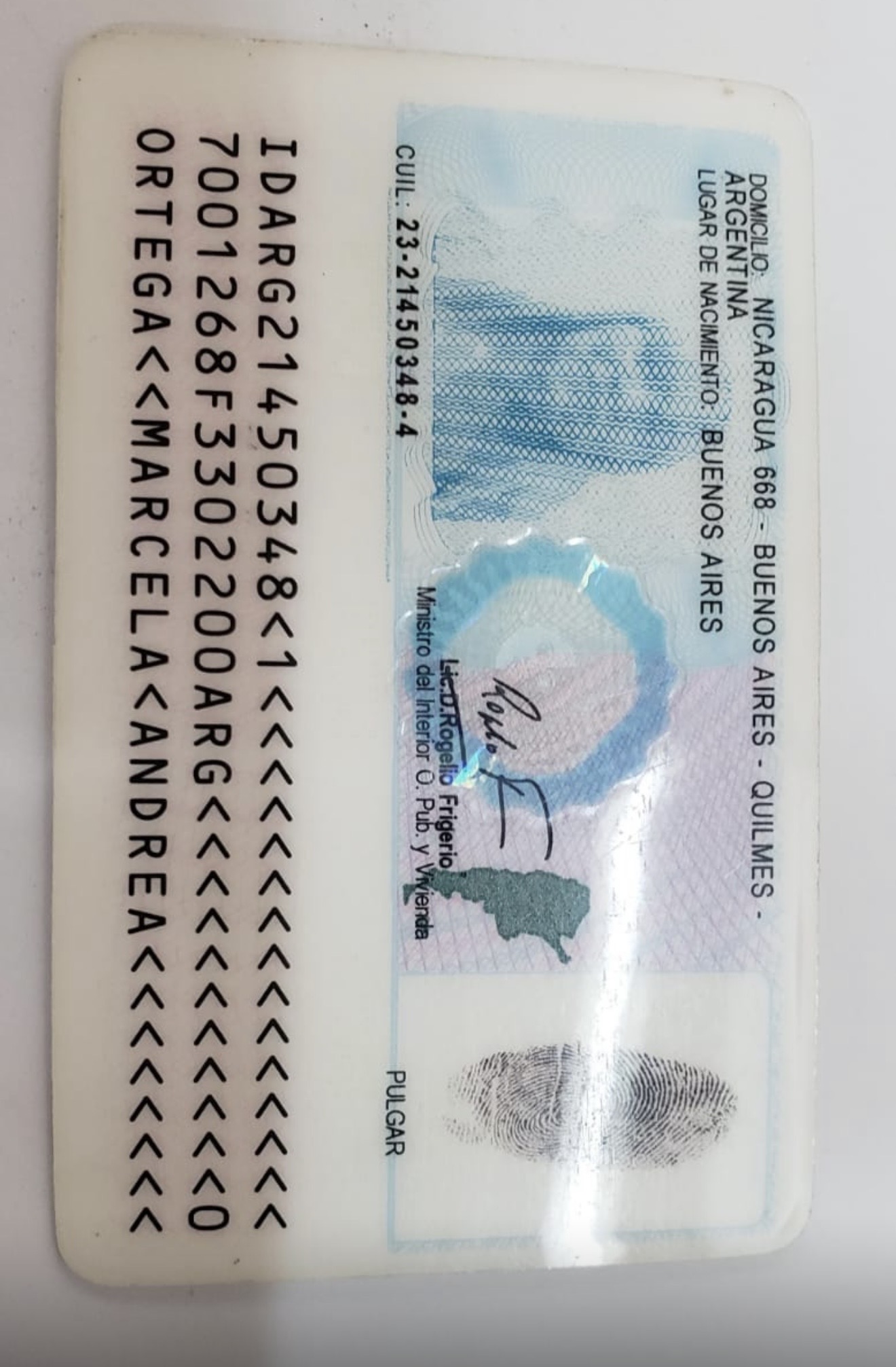 Imagen de ambas caras del último documento de identidad del solicitante o apoderado (o de todas las páginas si es DNI libreta, LC o LE)