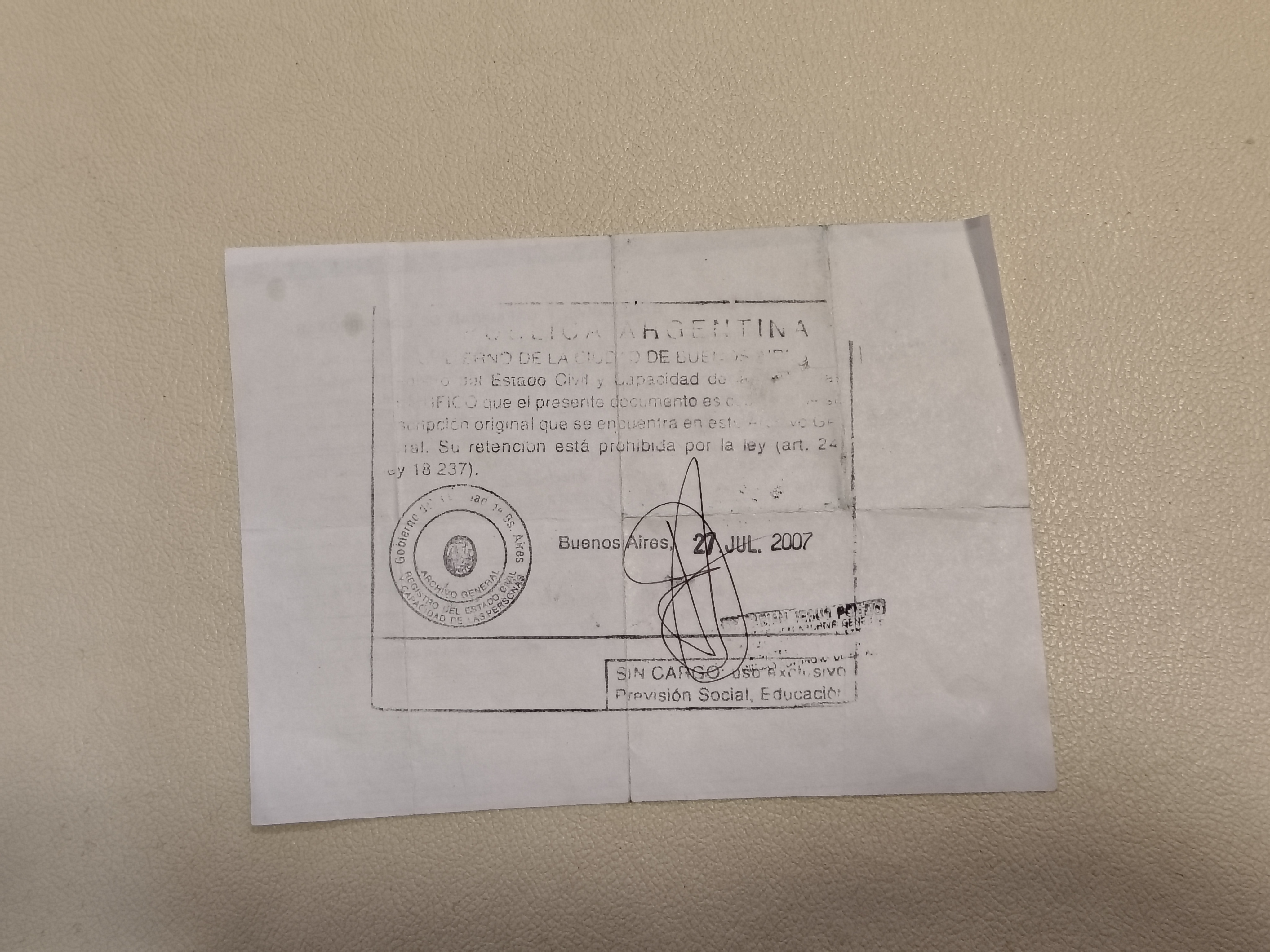 Documentación para acreditar el parentesco o vínculo DIRECTO (entre el solicitante y la persona con respecto a la cual se pide la constancia).